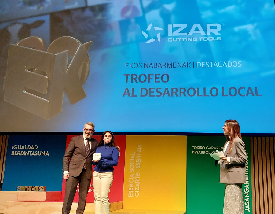 IZAR trofeo