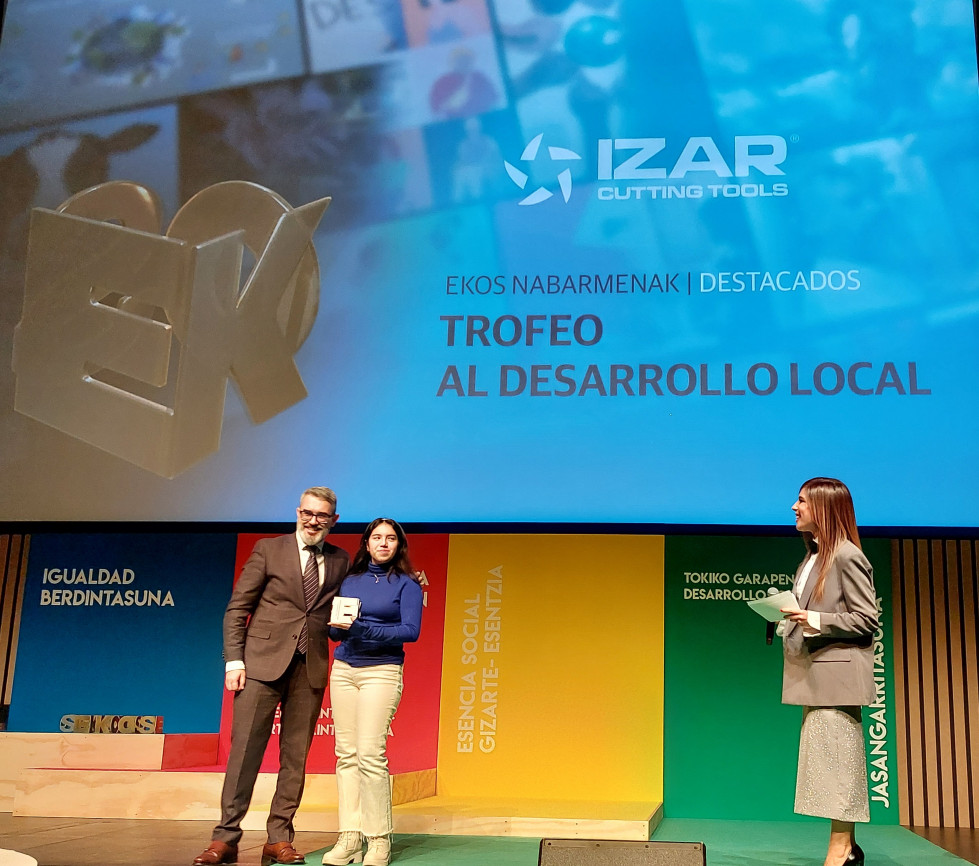 IZAR trofeo