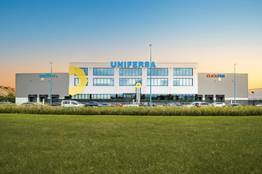 Unifersa   A Laracha  Exterior